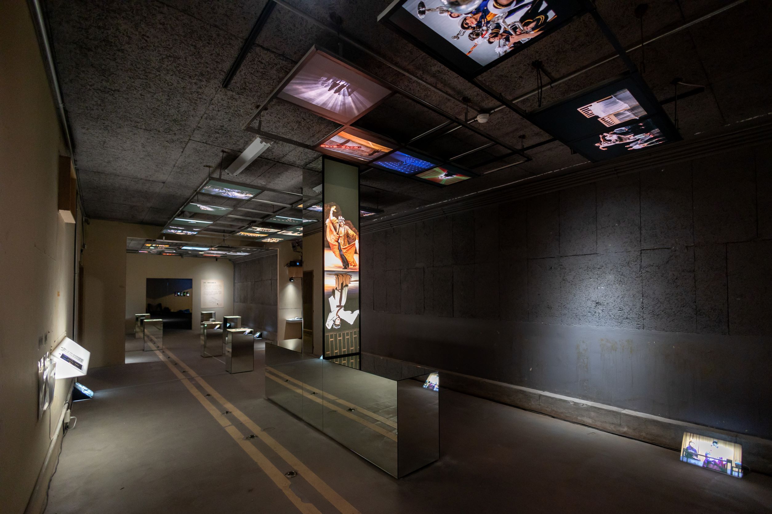 《平行劇場——軌跡與重影的廳院35》文件展-2（來源：國家兩廳院，攝影：王弼正）_廢車道_resized.jpg